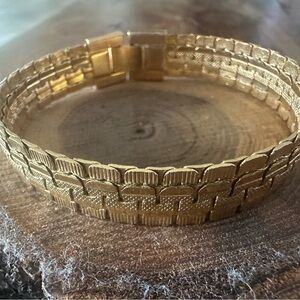 Gold Bracelet, 7 inch diameter